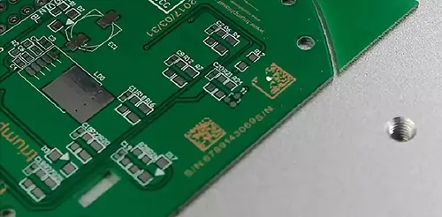 紫外激光打標機在PCB芯片方面的應用_晨皓激光設備生產(chǎn)廠家